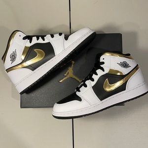 NEW Jordan 1 Mid White Gold